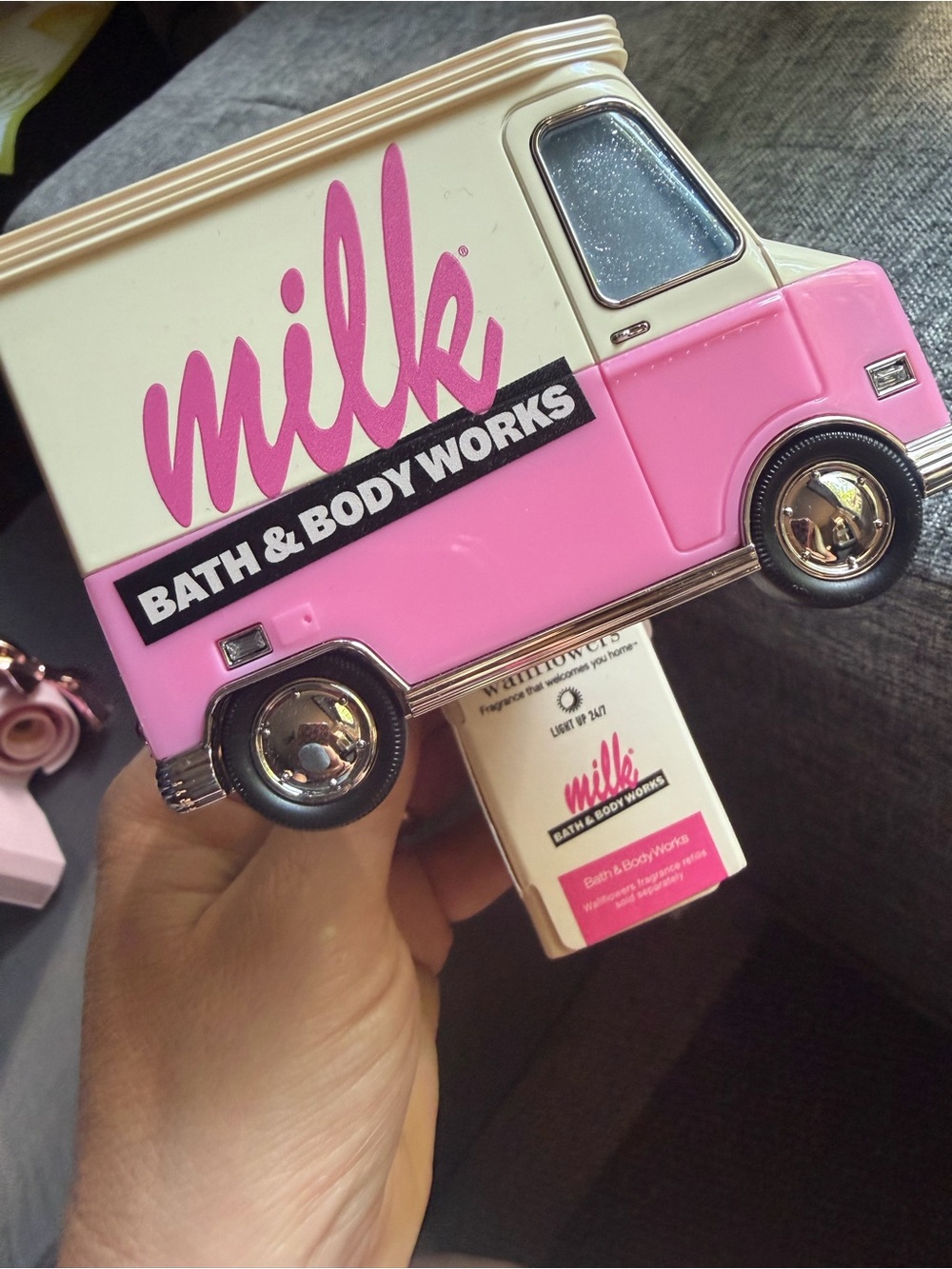 Bath & Body Works Pink & Cream Milk Truck Body Wallflower plug in